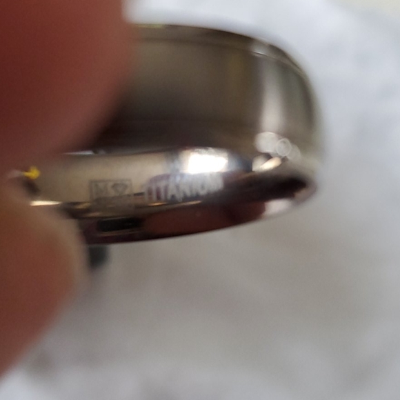 Titanium Ring - Picture 2 of 3